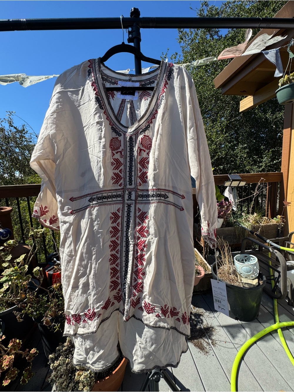 Johnny Was Biya Embroidered Ivory Tunic with Red & Black Detail - Picture 2 of 7